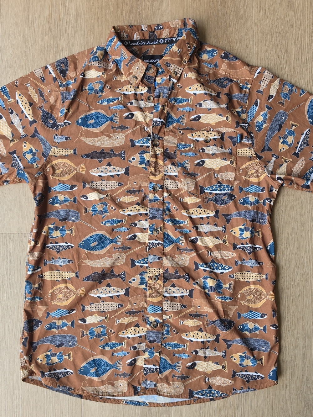 Kavu Short-Sleeve Fish Print Button-Up Shirt - Brown/Blue